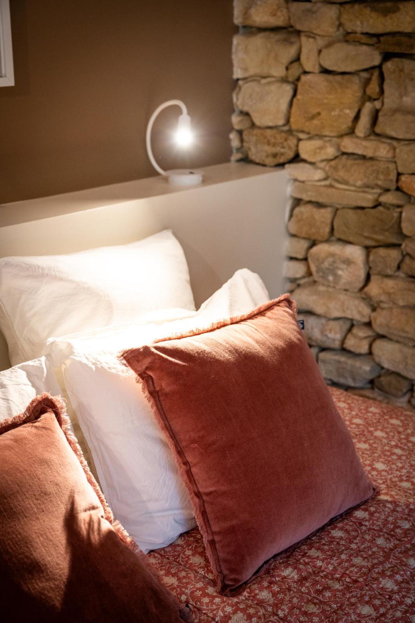 Bed and Breakfast Le Champ Des Oliviers Oppède Exterior foto